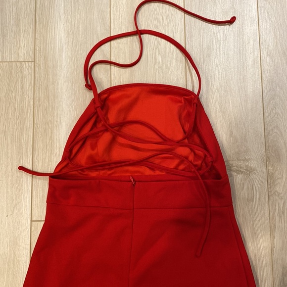 Red halter mini dress - Picture 3 of 4
